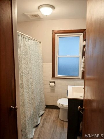 2462 Linwood Avenue, Niagara Falls, NY 14305