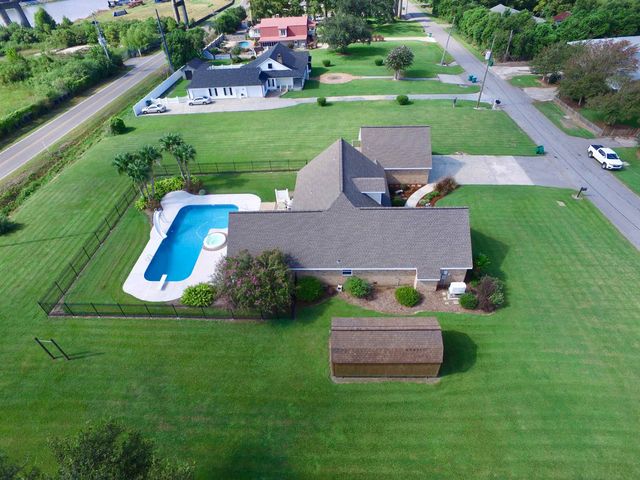 304 Gemini Street, Larose, LA 70373
