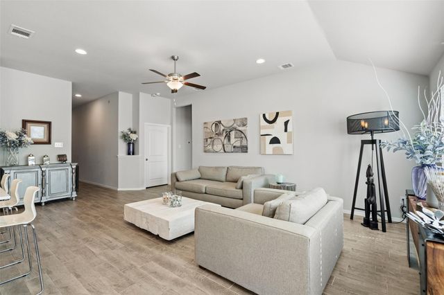 4302 Liberty LN, Lago Vista, TX 78645