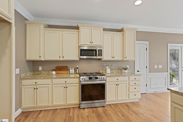 25 Firelight Lane, Easley, SC 29642