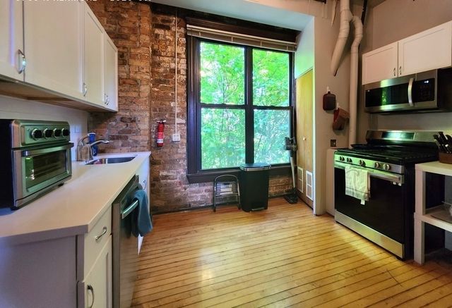 3765 N Kenmore Avenue 3W, Chicago, IL 60613