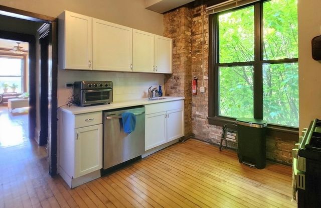 3765 N Kenmore Avenue 3W, Chicago, IL 60613