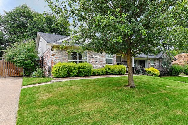 2926 Kathleen Lane, Euless, TX 76039