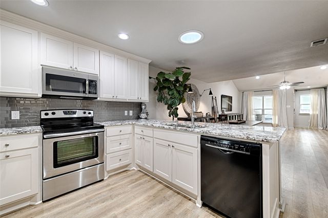 2926 Kathleen Lane, Euless, TX 76039