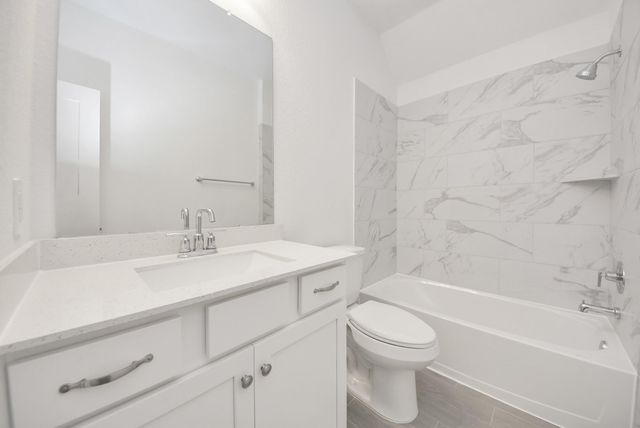 2788 Portugal Laurel Drive, Alvin, TX 77511