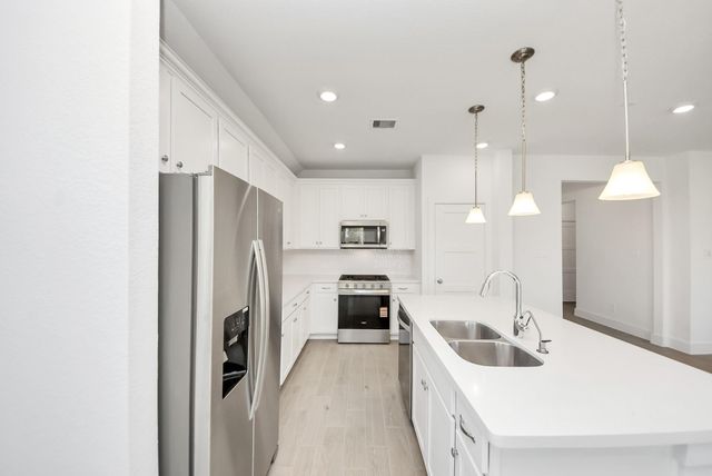 2788 Portugal Laurel Drive, Alvin, TX 77511