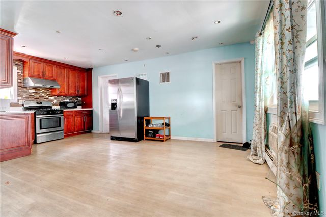 15818 85th Avenue, Jamaica, NY 11432