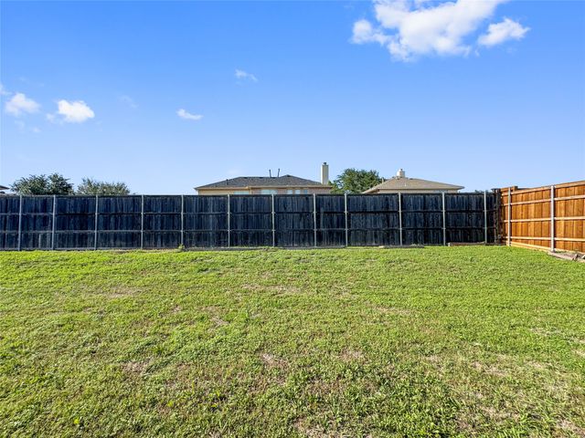 327 Kansas Trail, Murphy, TX 75094