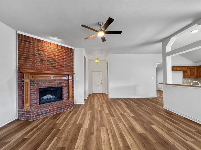 327 Kansas Trail, Murphy, TX 75094
