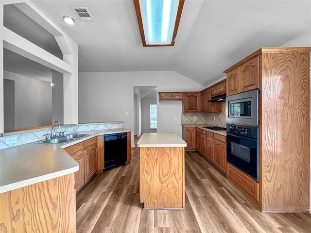 327 Kansas Trail, Murphy, TX 75094