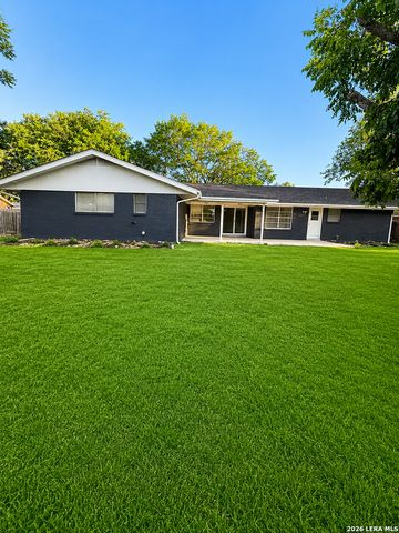 641 Richfield Dr., Windcrest, TX 78239