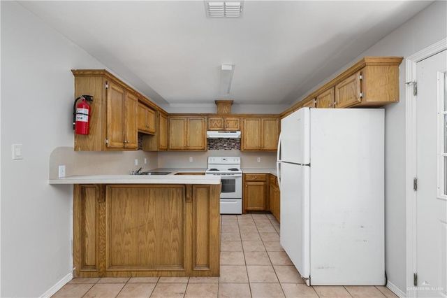 933 English Avenue, Edinburg, TX 78541