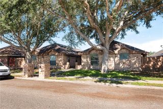 933 English Avenue, Edinburg, TX 78541