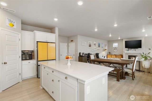 962 Thrush Court SE, Port Orchard, WA 98366