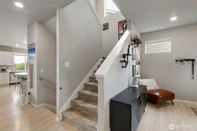 962 Thrush Court SE, Port Orchard, WA 98366