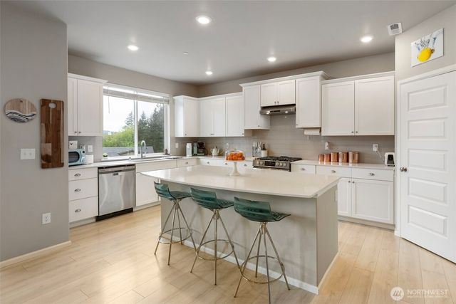 962 Thrush Court SE, Port Orchard, WA 98366