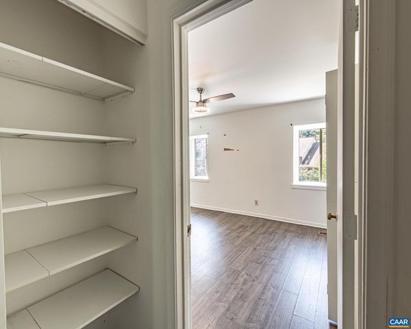 28 WOODLAKE DR, Charlottesville, VA 22901