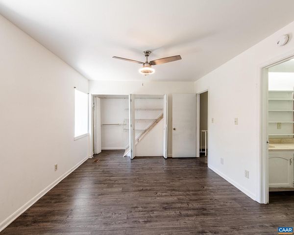 28 WOODLAKE DR, Charlottesville, VA 22901