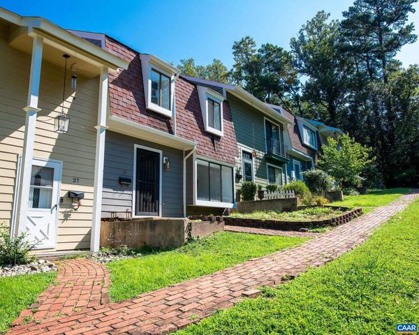 28 WOODLAKE DR, Charlottesville, VA 22901