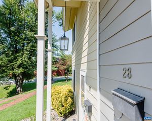 28 WOODLAKE DR, Charlottesville, VA 22901