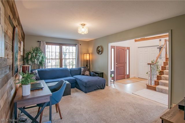 700 Stillwater Drive, Deerfield, OH 44411