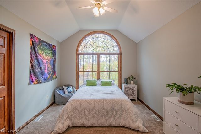 700 Stillwater Drive, Deerfield, OH 44411