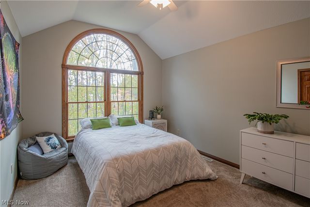 700 Stillwater Drive, Deerfield, OH 44411
