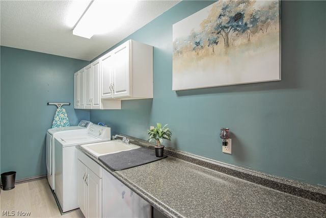 700 Stillwater Drive, Deerfield, OH 44411