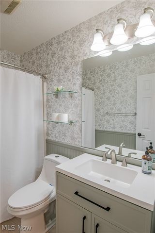 700 Stillwater Drive, Deerfield, OH 44411