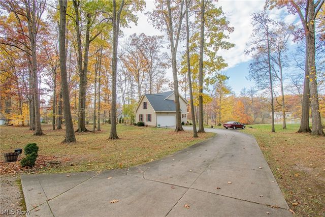 700 Stillwater Drive, Deerfield, OH 44411