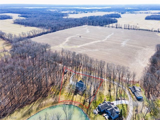 700 Stillwater Drive, Deerfield, OH 44411