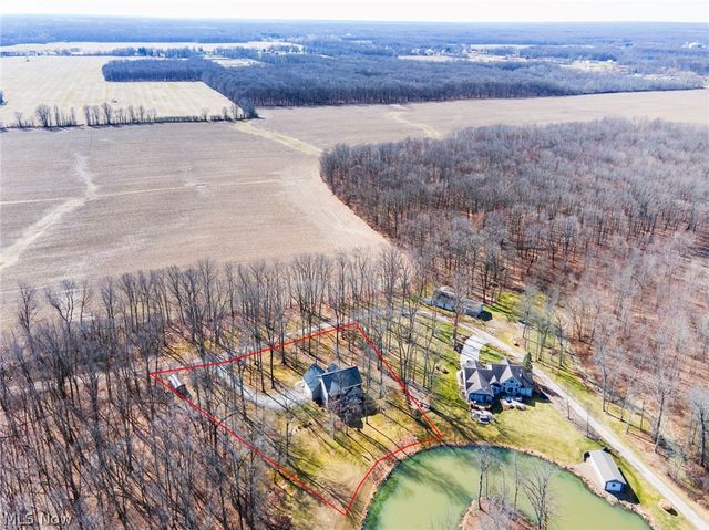 700 Stillwater Drive, Deerfield, OH 44411