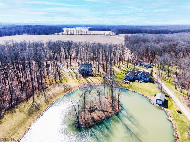 700 Stillwater Drive, Deerfield, OH 44411