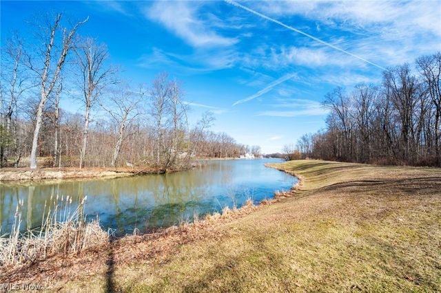700 Stillwater Drive, Deerfield, OH 44411