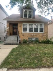 5837 N Marmora Avenue, Chicago, IL 60646