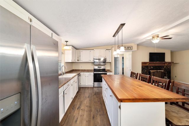 3747 SE 126TH PLACE, Belleview, FL 34420