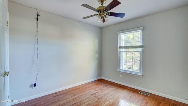 27 Haverford Court 7, Freehold, NJ 07728