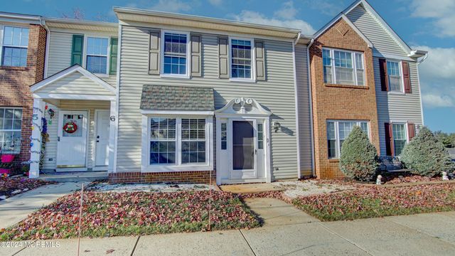 27 Haverford Court 7, Freehold, NJ 07728