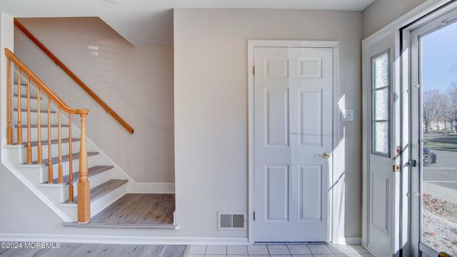 27 Haverford Court 7, Freehold, NJ 07728