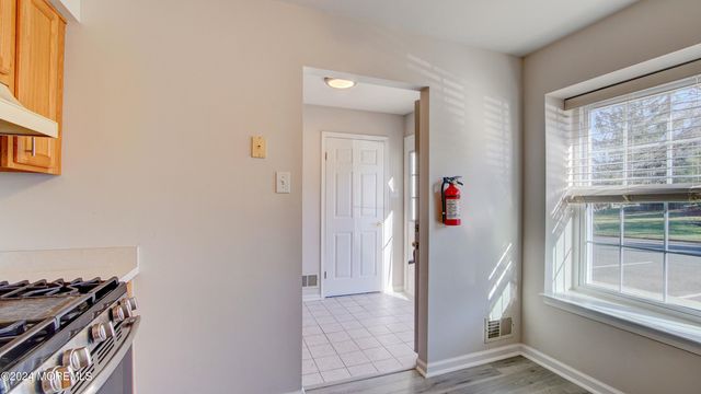 27 Haverford Court 7, Freehold, NJ 07728