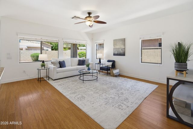 8148 W SALTER Drive, Peoria, AZ 85382