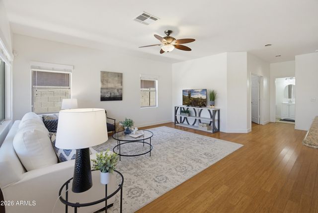 8148 W SALTER Drive, Peoria, AZ 85382