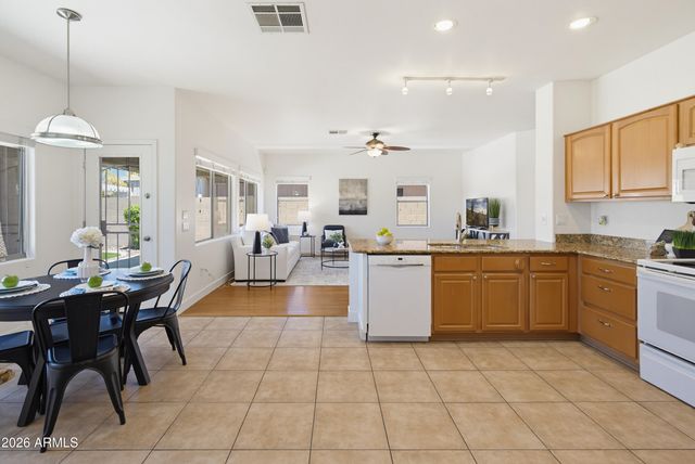 8148 W SALTER Drive, Peoria, AZ 85382
