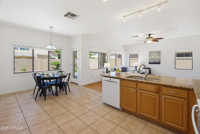 8148 W SALTER Drive, Peoria, AZ 85382