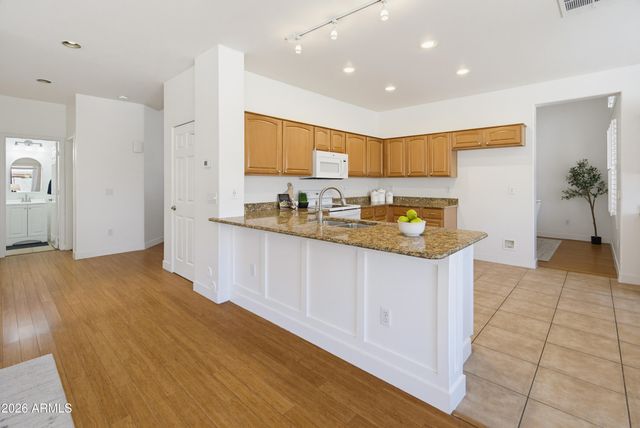 8148 W SALTER Drive, Peoria, AZ 85382