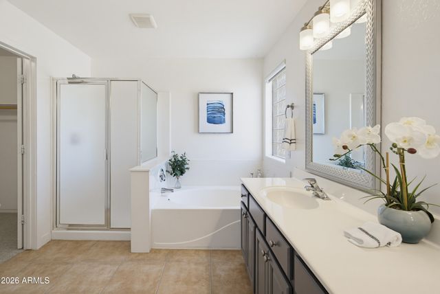 8148 W SALTER Drive, Peoria, AZ 85382