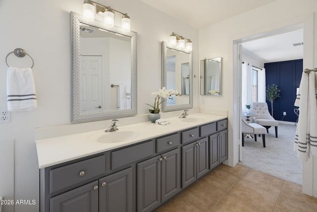8148 W SALTER Drive, Peoria, AZ 85382