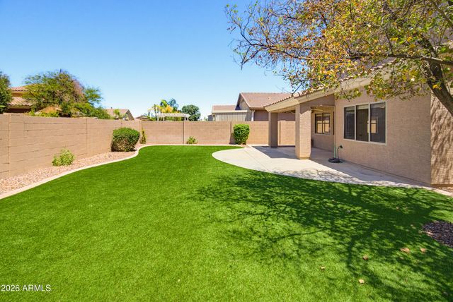 8148 W SALTER Drive, Peoria, AZ 85382