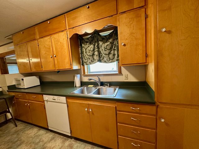1821 E Pecan Street, Sherman, TX 75090