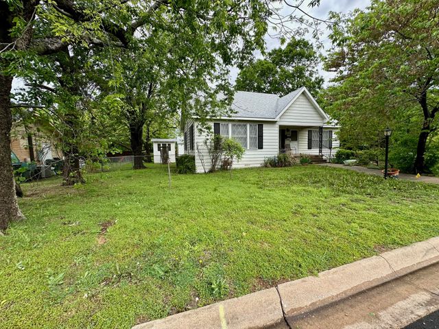 1821 E Pecan Street, Sherman, TX 75090